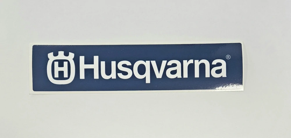 Husqvarna PVC samolepka