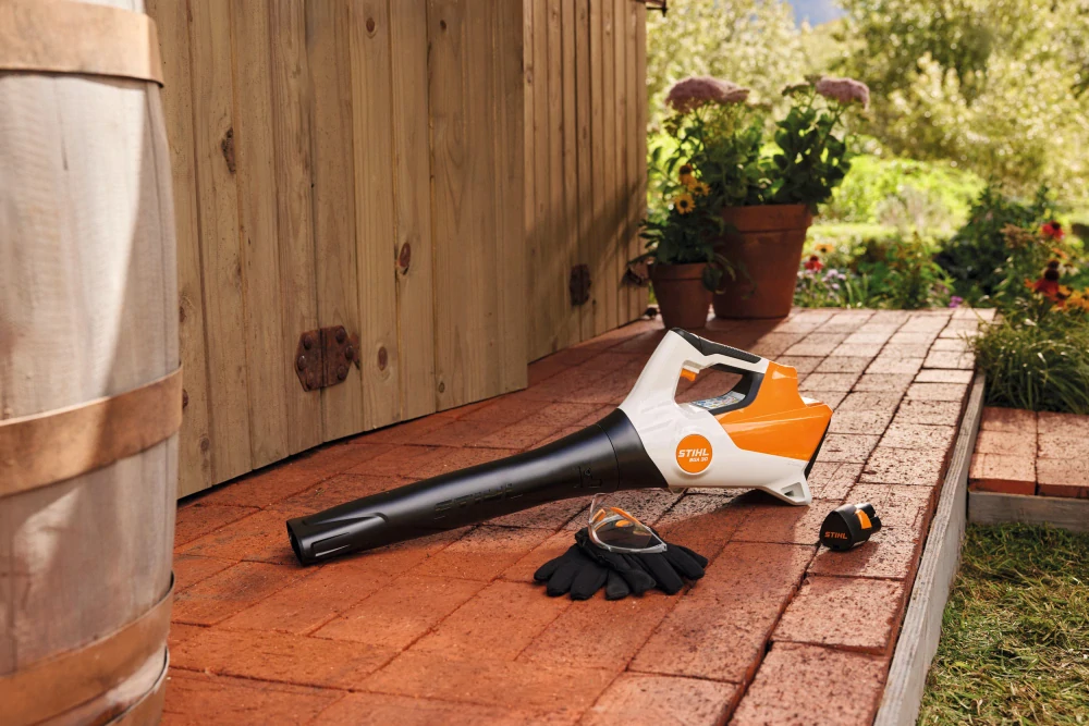 STIHL BGA 30 Akumulátorový fúkač (SET s 2x AS2 + AL1)