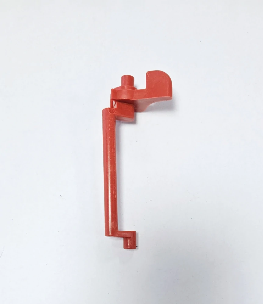 Páčka vypínača Jonsered CS 2137 a Partner 371 Chrome