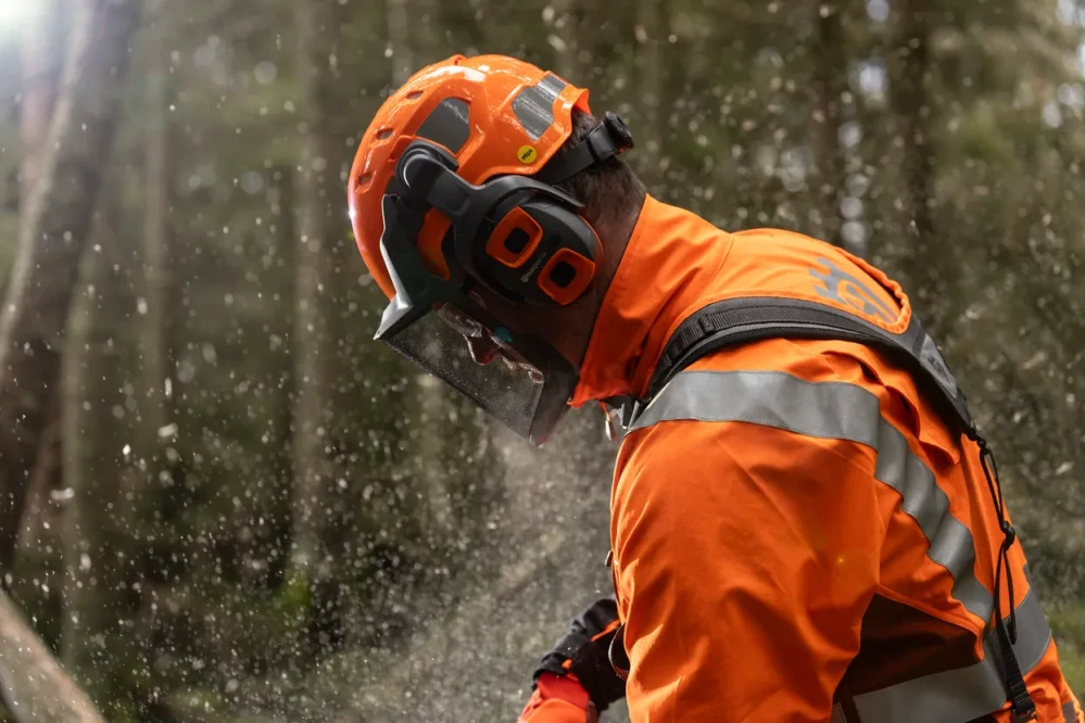 Ochranná lesnícka prilba Husqvarna Technical MIPS