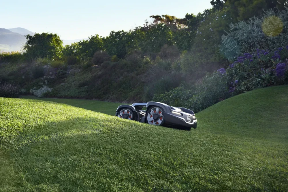 Husqvarna Automower® 435X AWD NERA Robotická kosačka