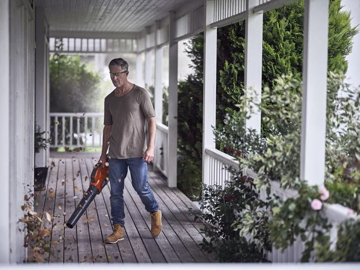 HUSQVARNA 120iB Akumulátorový záhradný fúkač (bez akumulátora a nabíjačky)