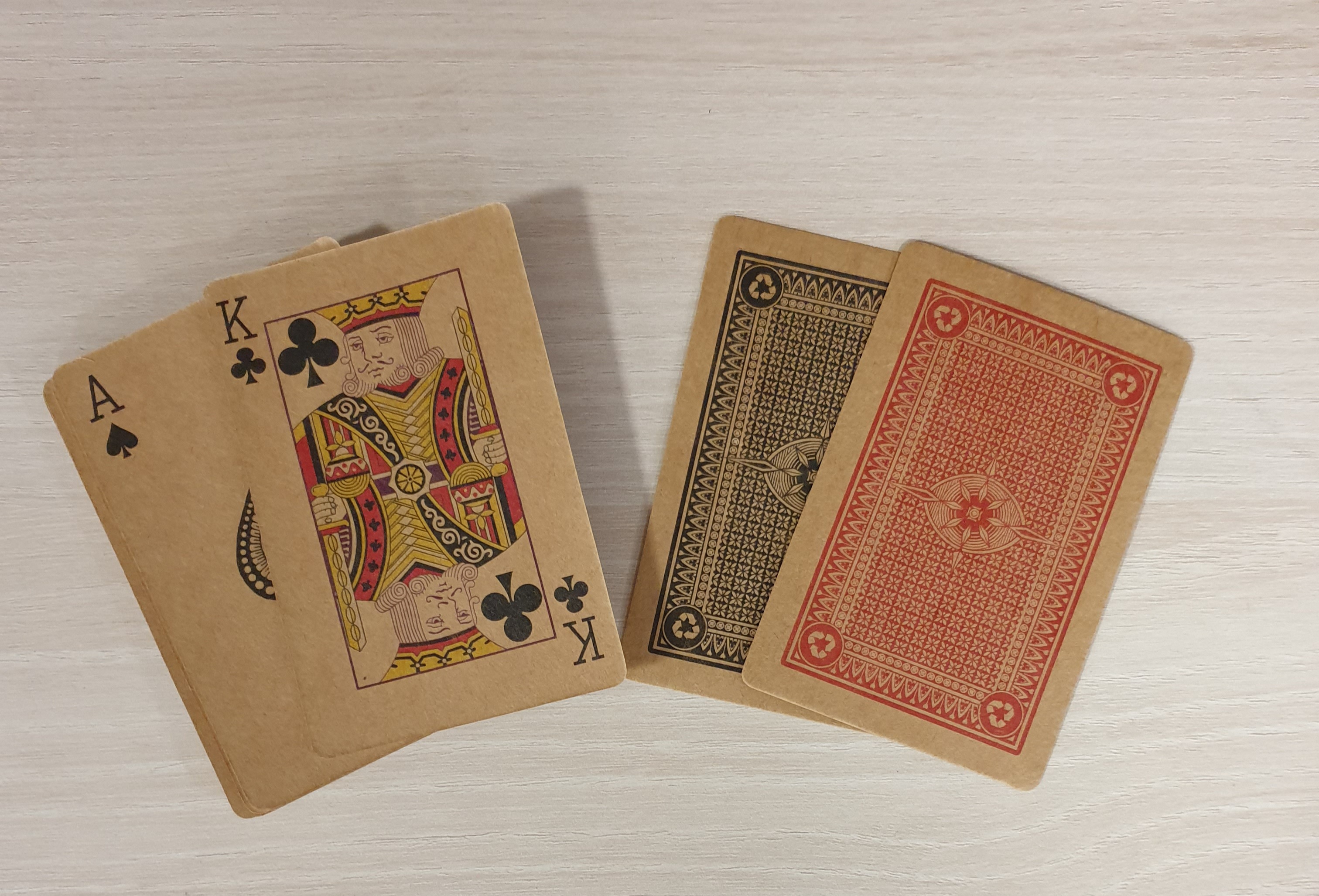 Hracie karty Husqvarna