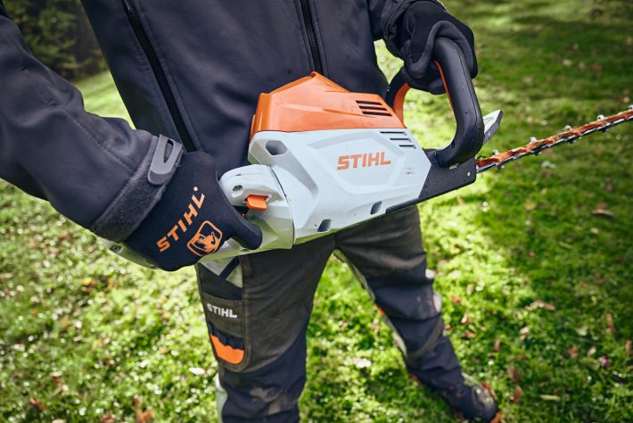 STIHL HSA 100 Akumulátorové záhradné nožnice na živý plot pre profesionálov