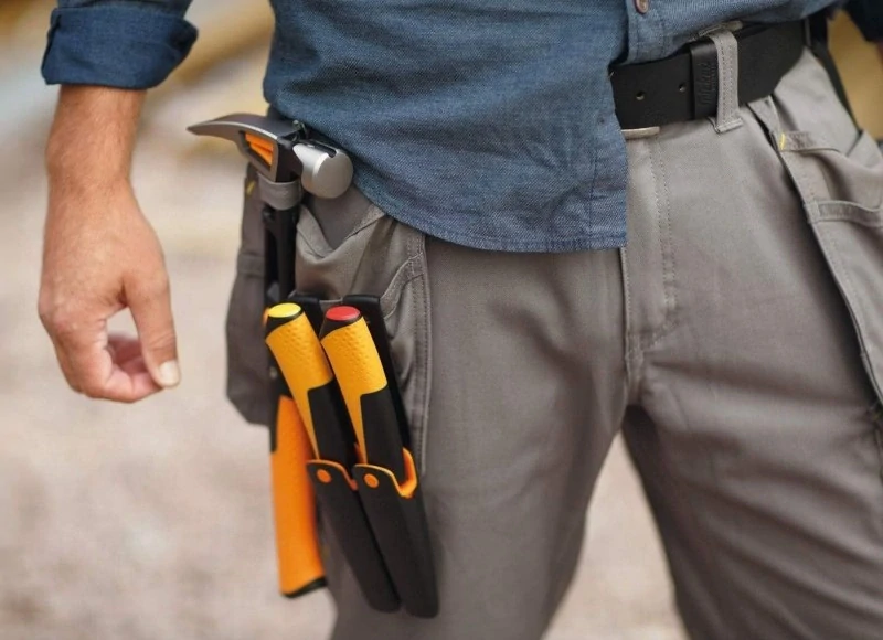 Remeselnícky nôž FISKARS HARDWARE