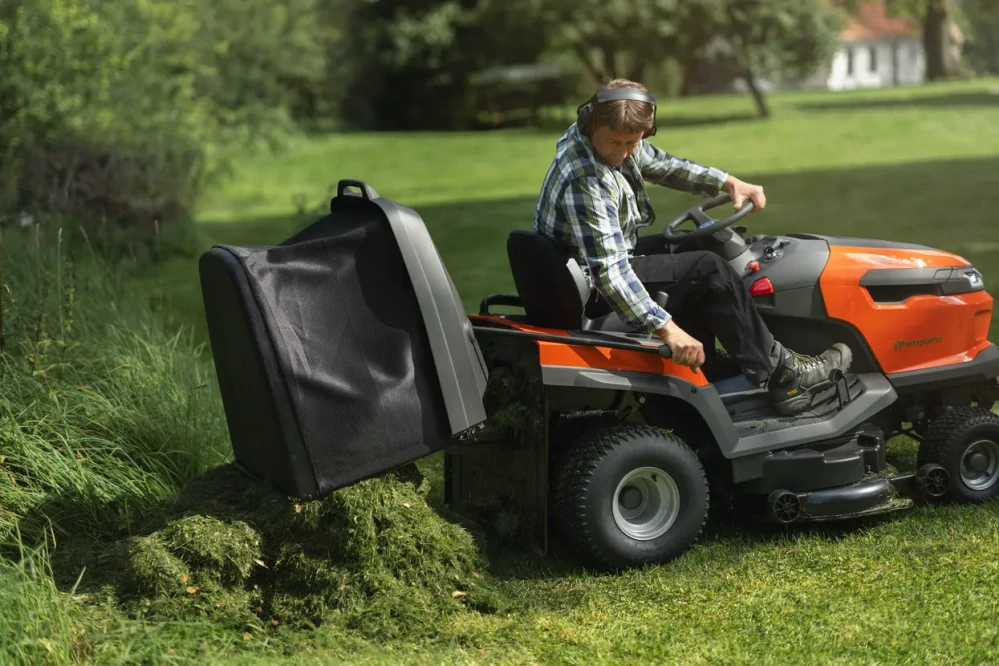 Záhradný traktor Husqvarna TC 220T