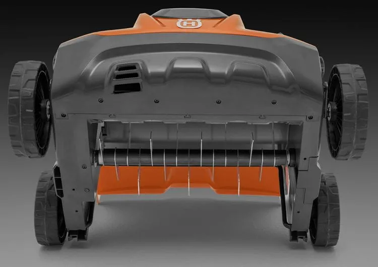 Akumulátorový prevzdušňovač (odmachovač) Husqvarna S 138i (s batériou a nabíjačkou)