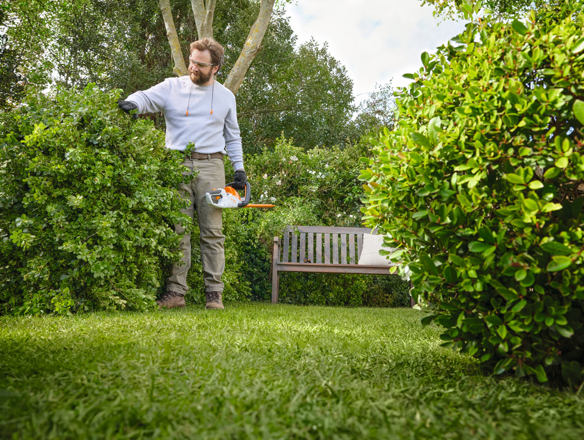 STIHL HSA 30 - Akumulátorové nožnice na živý plot  (SET s 1x AS2 + AL1)