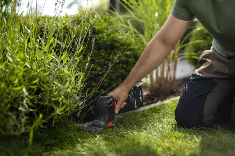 Husqvarna Aspire™ S20-P4A Akumulátorové nožnice na trávu a kríky (s akumulátorom a nabíjačkou)