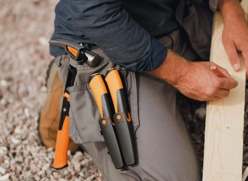 Remeselnícky nôž FISKARS HARDWARE