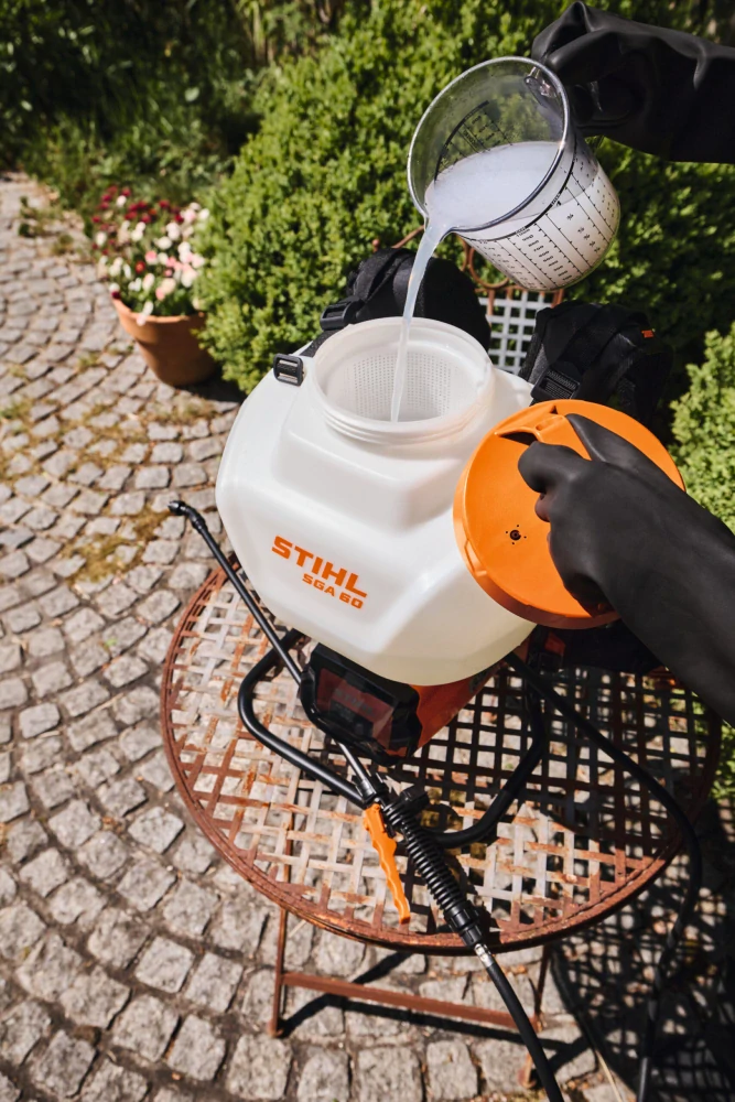 STIHL SGA 60 Akumulátorový postrekovač (set s AK 10 + AL 101)