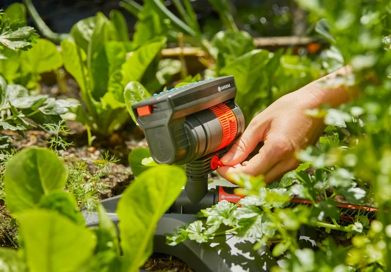 Štvorplošný zavlažovač Gardena AquaZoom compact