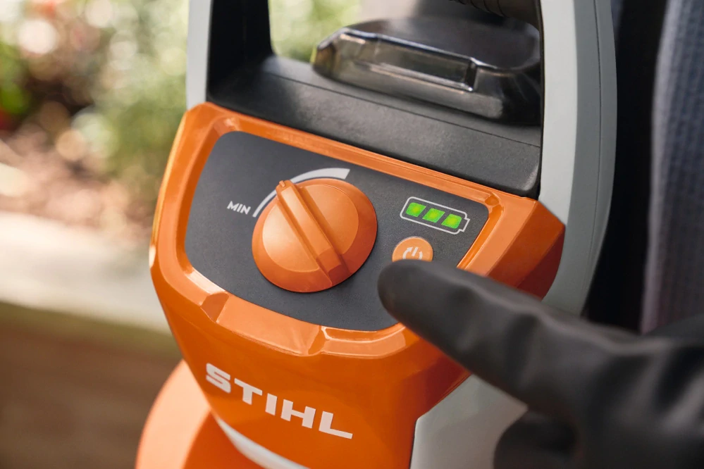 Akumulátorový tlakový postrekovač STIHL SGA 30 (set s AS2 + AL1)