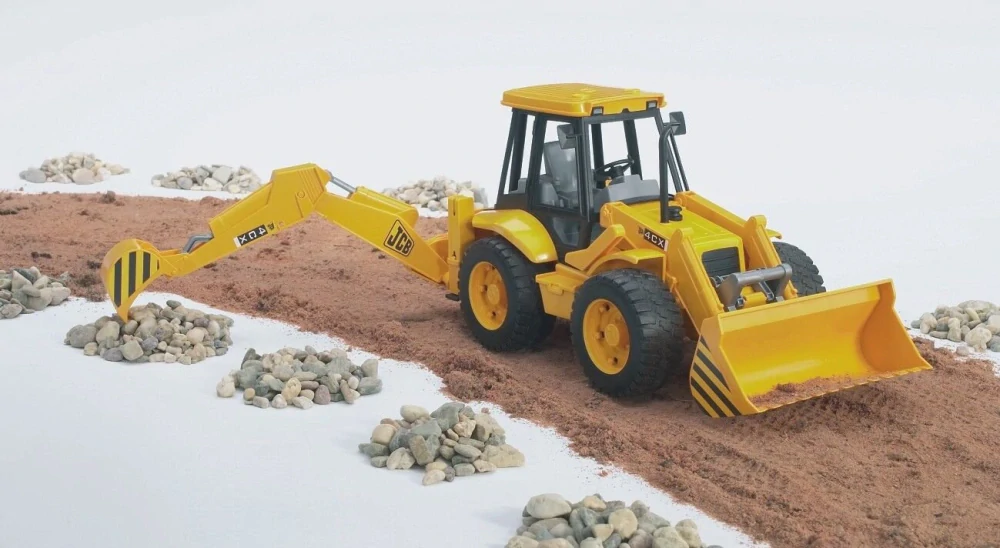 Traktor JCB 4CX s čelným nakladačom a lyžicou - Bruder 2428