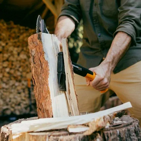 Univerzálna sekera FISKARS X-series X14, XS